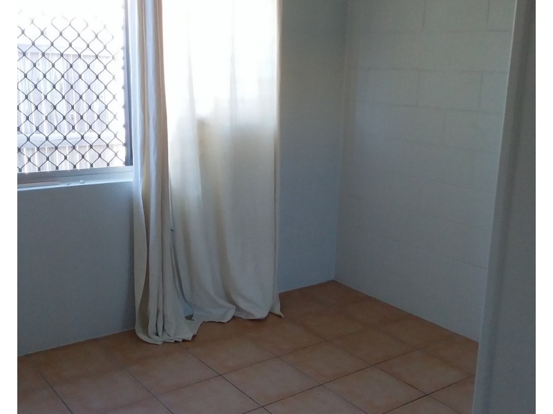 2/29 Off Street, Gladstone QLD 4680