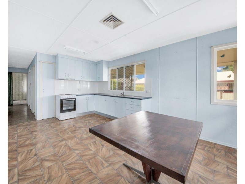 98 O’CONNELL STREET, Barney Point QLD 4680