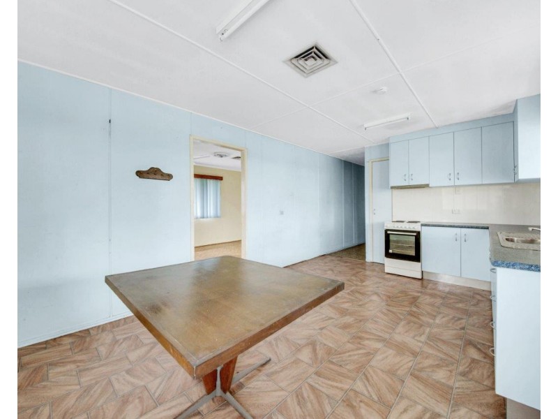 98 O’CONNELL STREET, Barney Point QLD 4680
