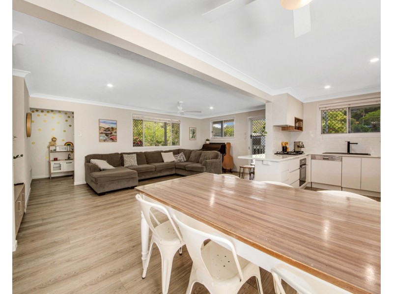 5 Sunnyridge Road, West Gladstone QLD 4680