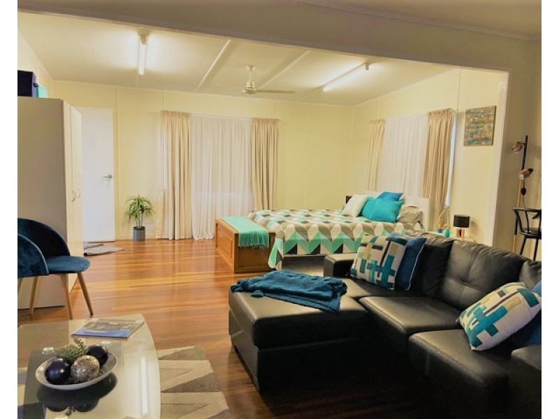 19 BALFOUR STREET, Mount Larcom QLD 4695