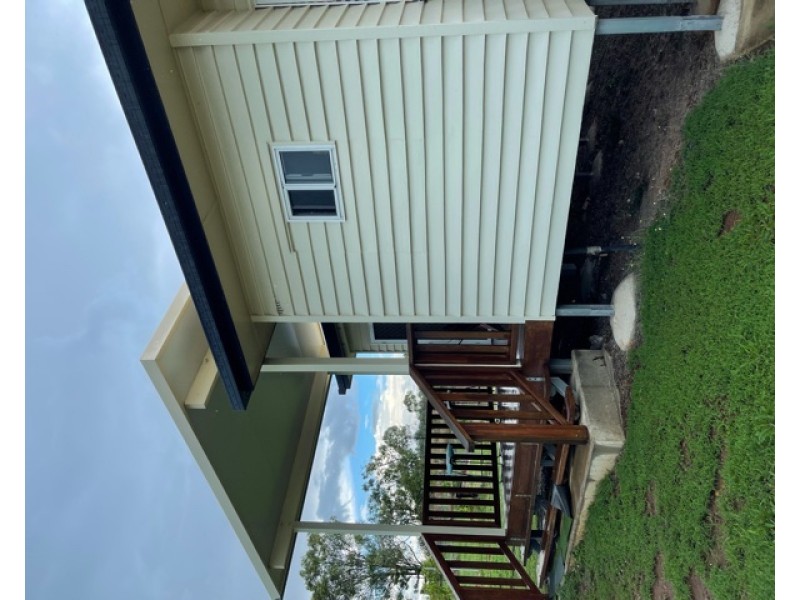 19 BALFOUR STREET, Mount Larcom QLD 4695