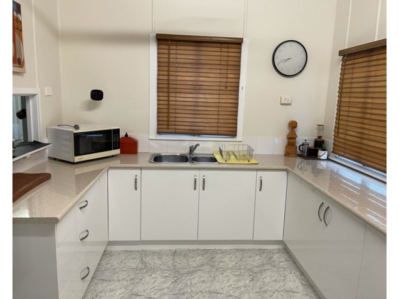 19 BALFOUR STREET, Mount Larcom QLD 4695