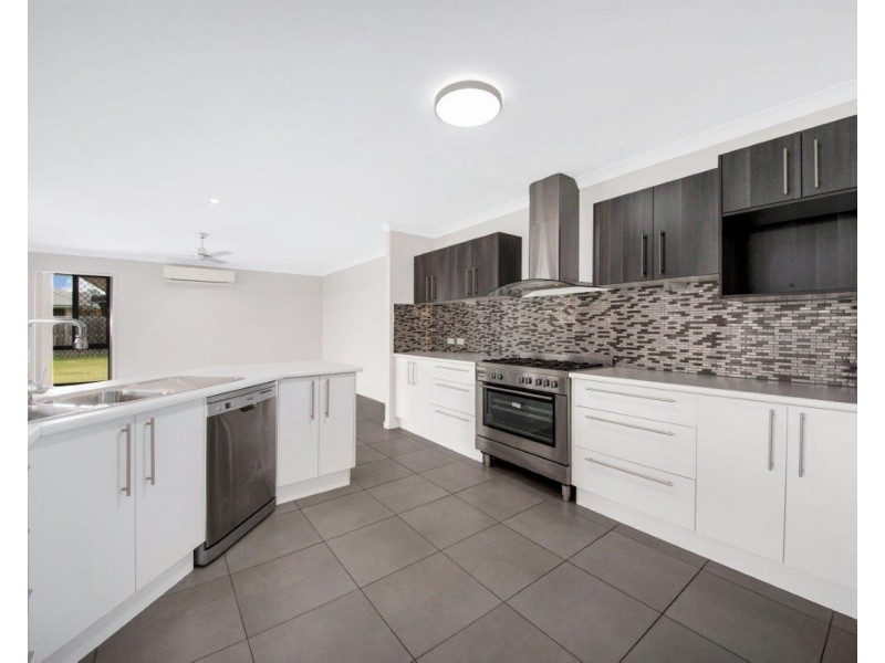 46 Creekview Drive, New Auckland QLD 4680