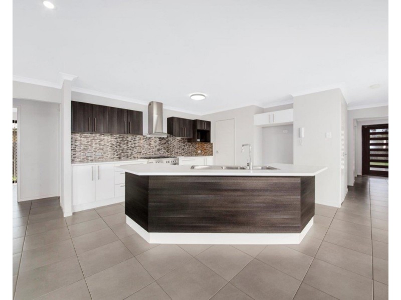 46 Creekview Drive, New Auckland QLD 4680