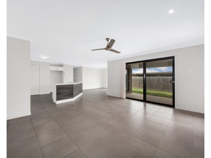 46 Creekview Drive, New Auckland QLD 4680