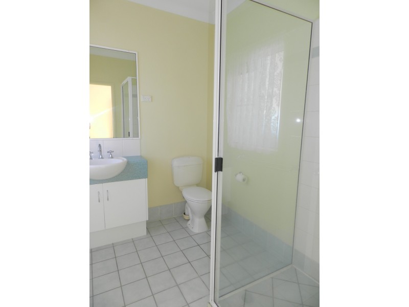 7/7 Pacific Court, Kin Kora QLD 4680