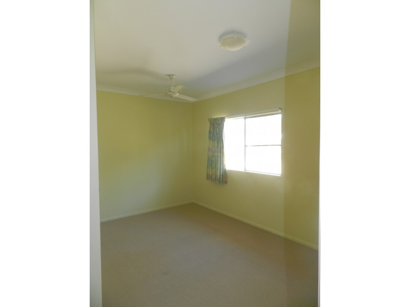 7/7 Pacific Court, Kin Kora QLD 4680