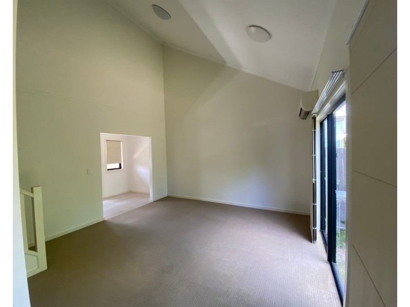 21 1 MICHEL PLACE, Telina QLD 4680