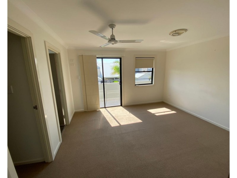 21 1 MICHEL PLACE, Telina QLD 4680