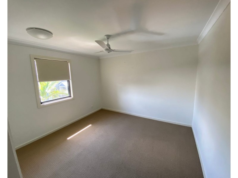 21 1 MICHEL PLACE, Telina QLD 4680