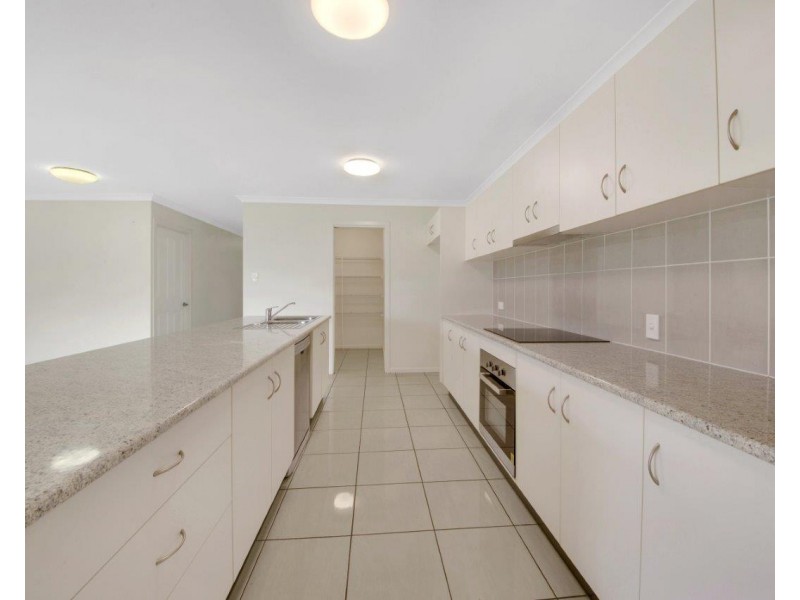 5 SUNDEW STREET, New Auckland QLD 4680