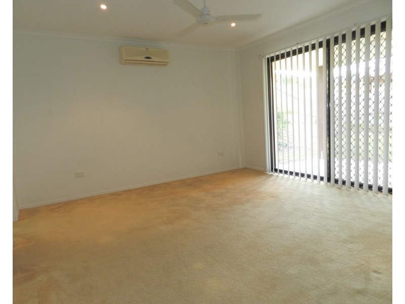 15 Bridgeman Place, New Auckland QLD 4680
