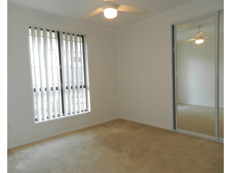 15 Bridgeman Place, New Auckland QLD 4680
