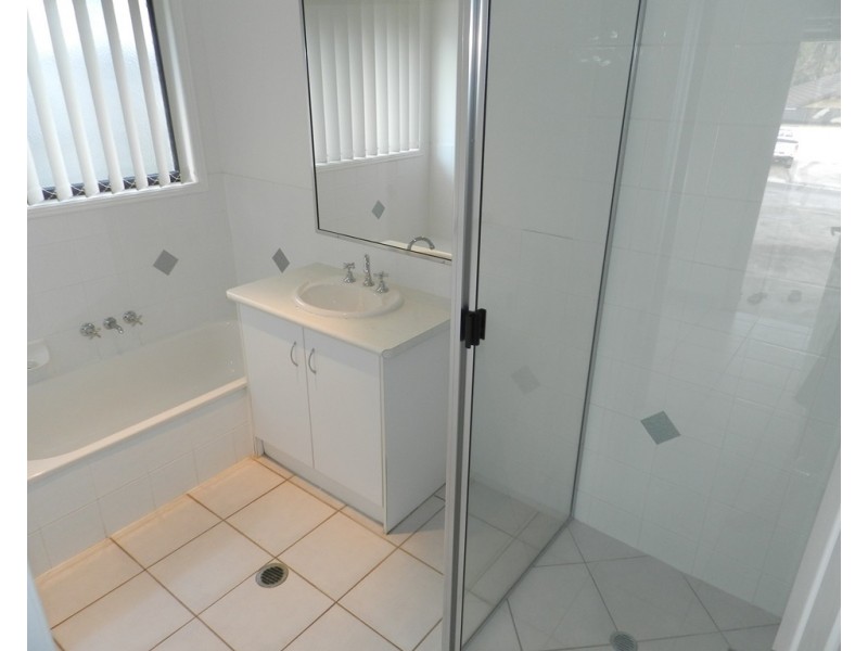15 Bridgeman Place, New Auckland QLD 4680