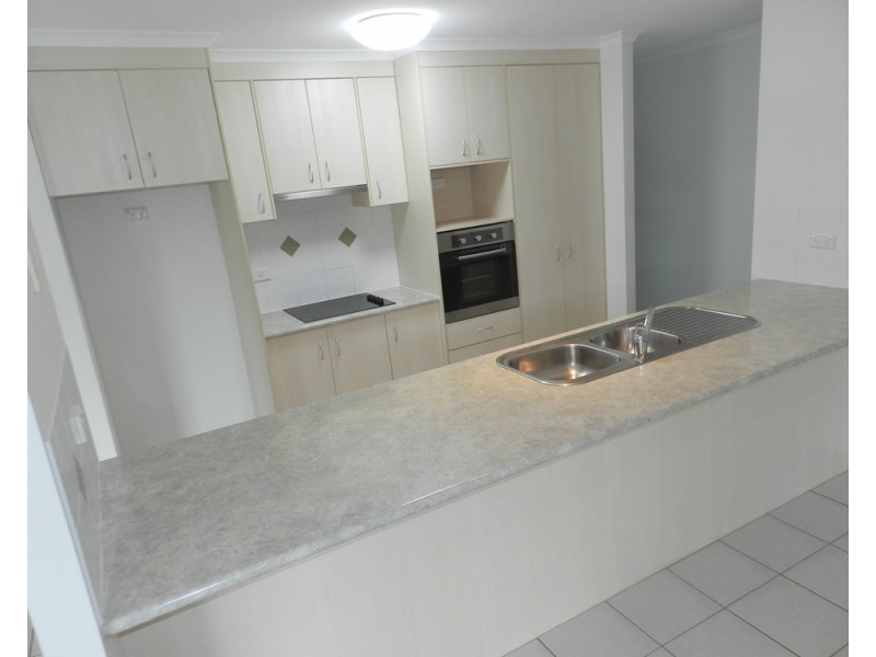 15 Bridgeman Place, New Auckland QLD 4680