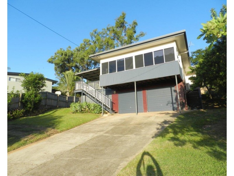 11 BERRINGAR LANE, West Gladstone QLD 4680