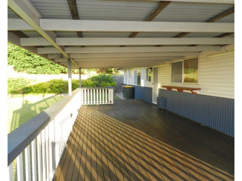 11 BERRINGAR LANE, West Gladstone QLD 4680