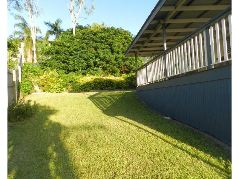 11 BERRINGAR LANE, West Gladstone QLD 4680