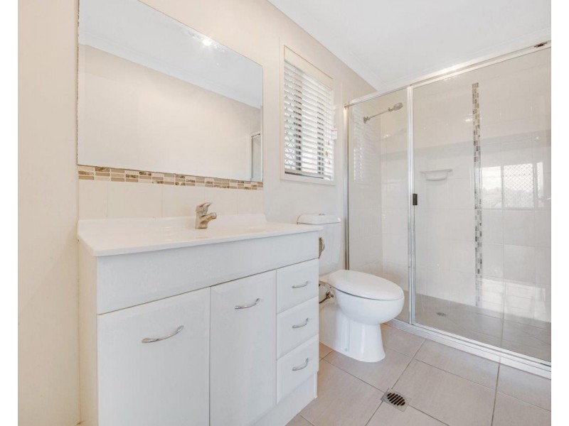 27 Beaver Avenue, South Gladstone QLD 4680
