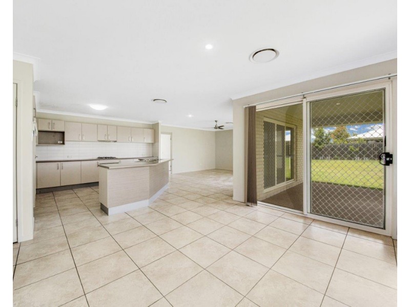 16 Creekview Drive, New Auckland QLD 4680