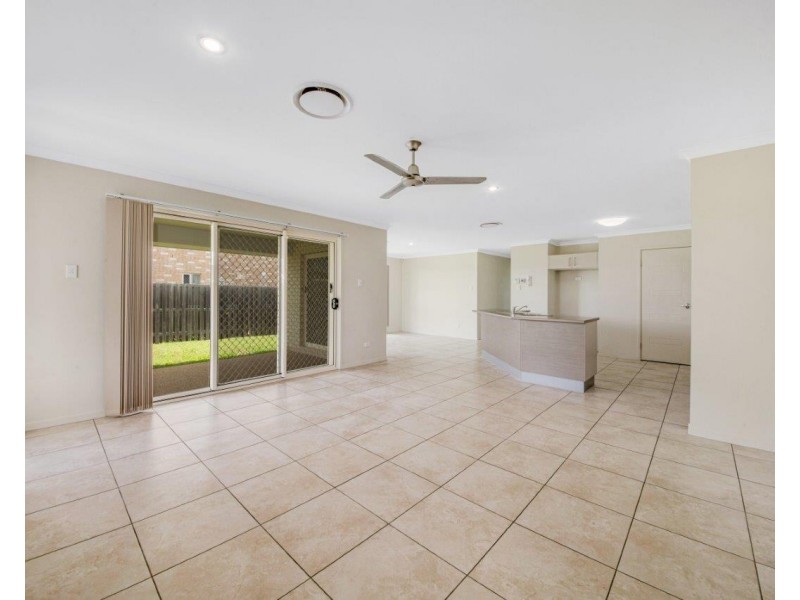 16 Creekview Drive, New Auckland QLD 4680