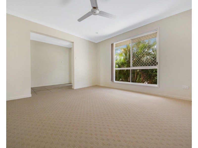 16 Creekview Drive, New Auckland QLD 4680