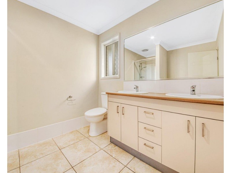 16 Creekview Drive, New Auckland QLD 4680
