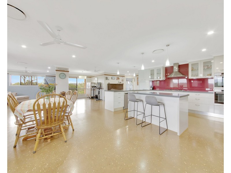 12 Wooderson Road, Wooderson QLD 4680