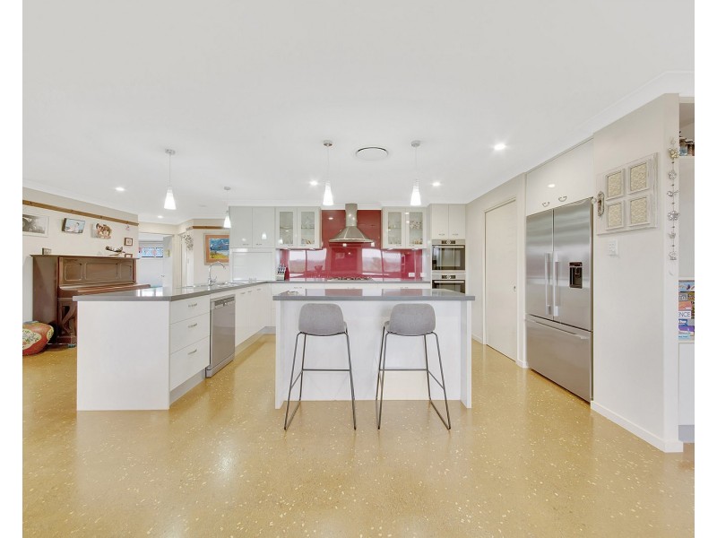 12 Wooderson Road, Wooderson QLD 4680