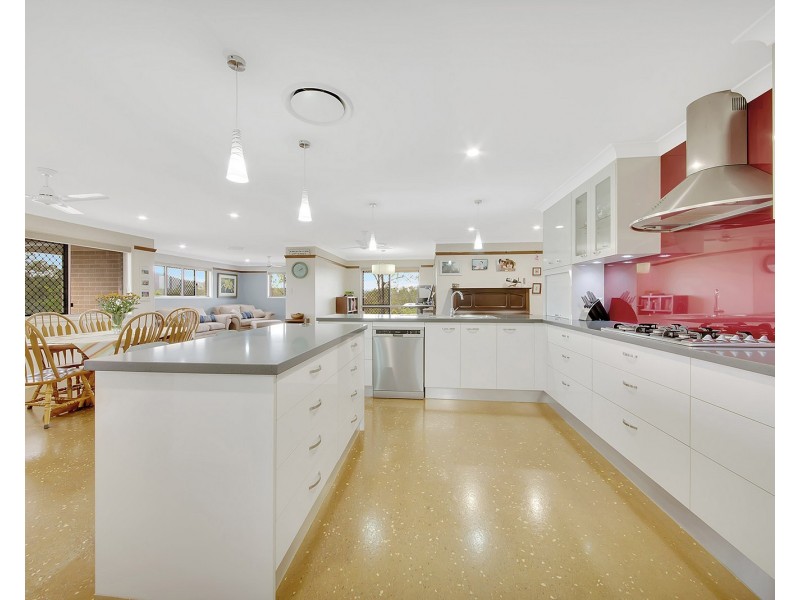 12 Wooderson Road, Wooderson QLD 4680