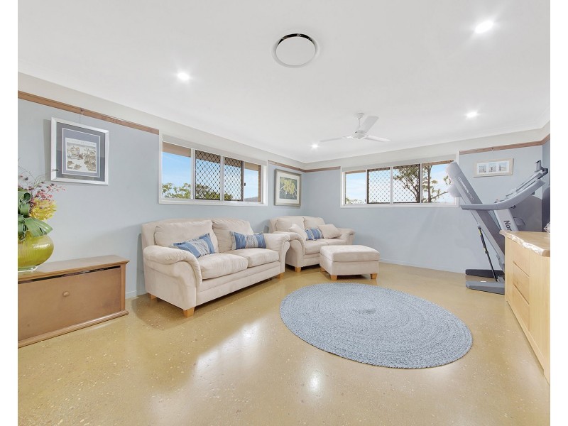 12 Wooderson Road, Wooderson QLD 4680
