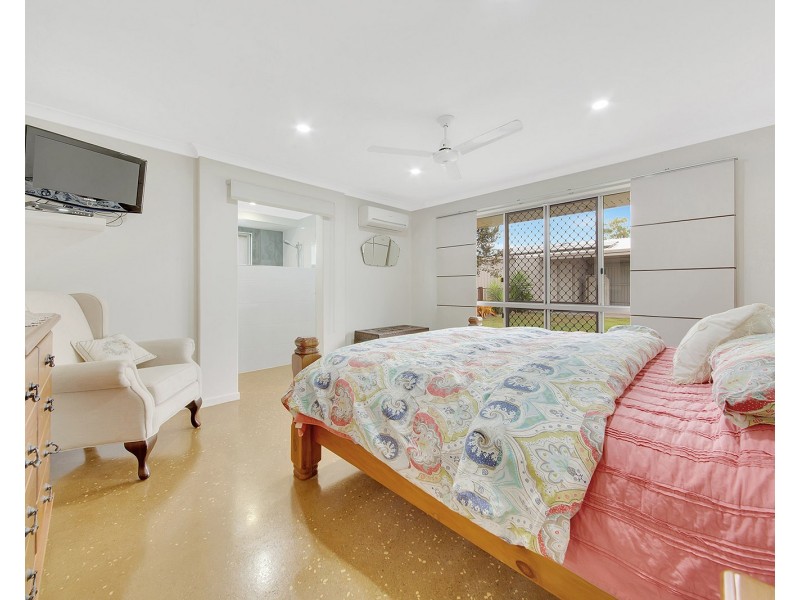12 Wooderson Road, Wooderson QLD 4680
