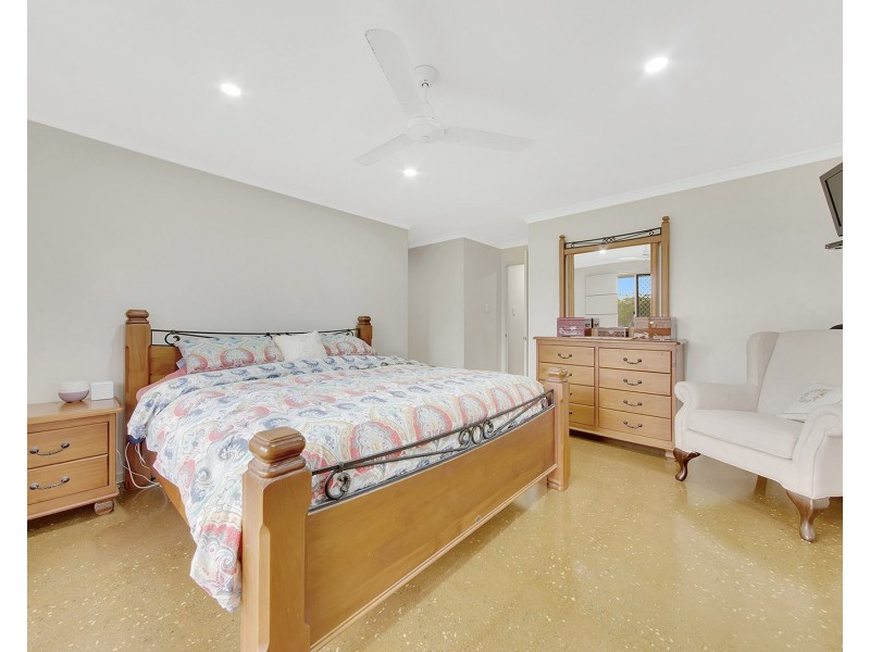 12 Wooderson Road, Wooderson QLD 4680