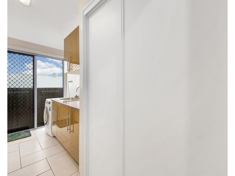 7 Kroombit Terrace, New Auckland QLD 4680