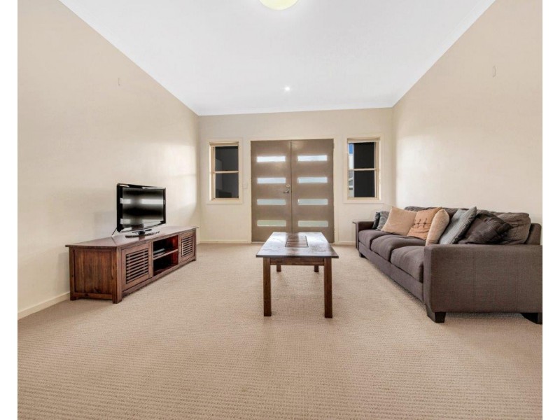 13/1 Michel Place, Telina QLD 4680