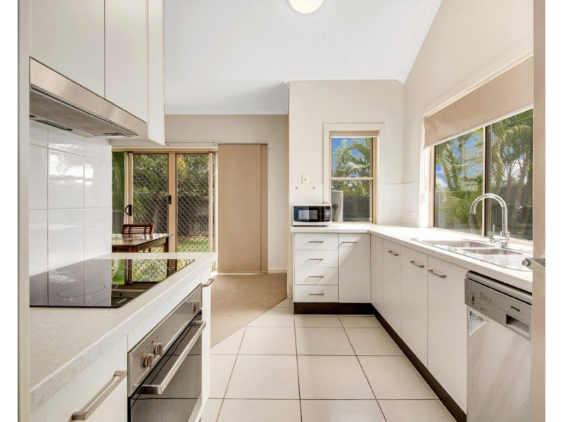 13/1 Michel Place, Telina QLD 4680