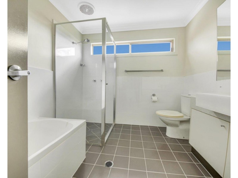 13/1 Michel Place, Telina QLD 4680