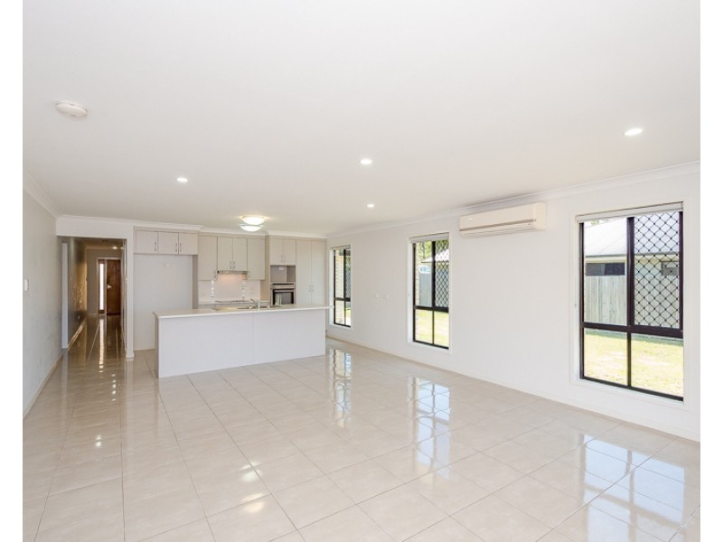 14 Oakdale Drive, Kirkwood QLD 4680