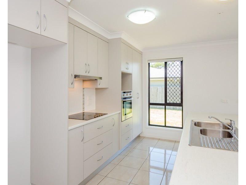 14 Oakdale Drive, Kirkwood QLD 4680