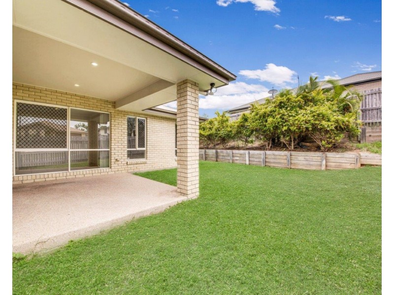 1 Redgum Drive, Kirkwood QLD 4680