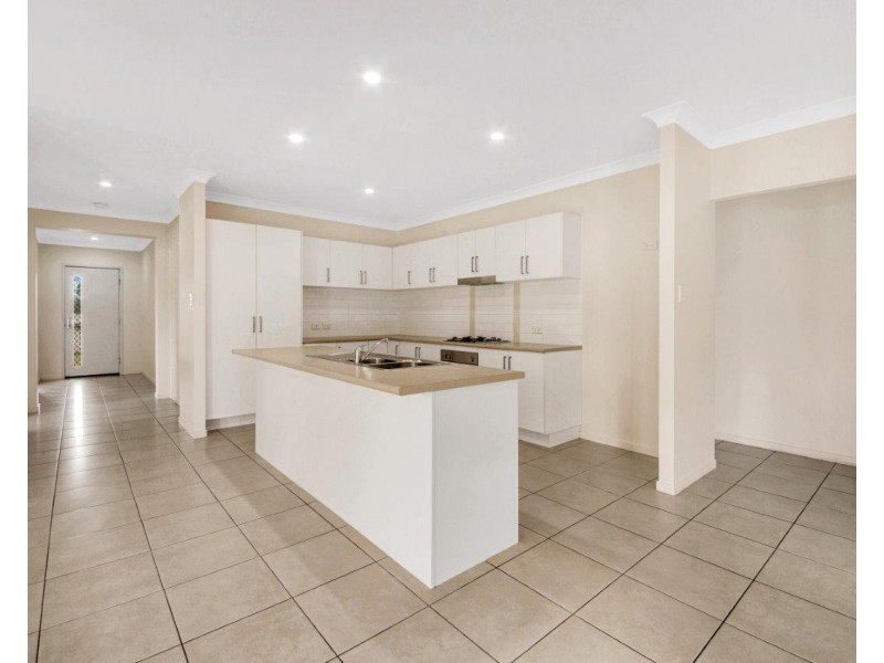 1 Redgum Drive, Kirkwood QLD 4680