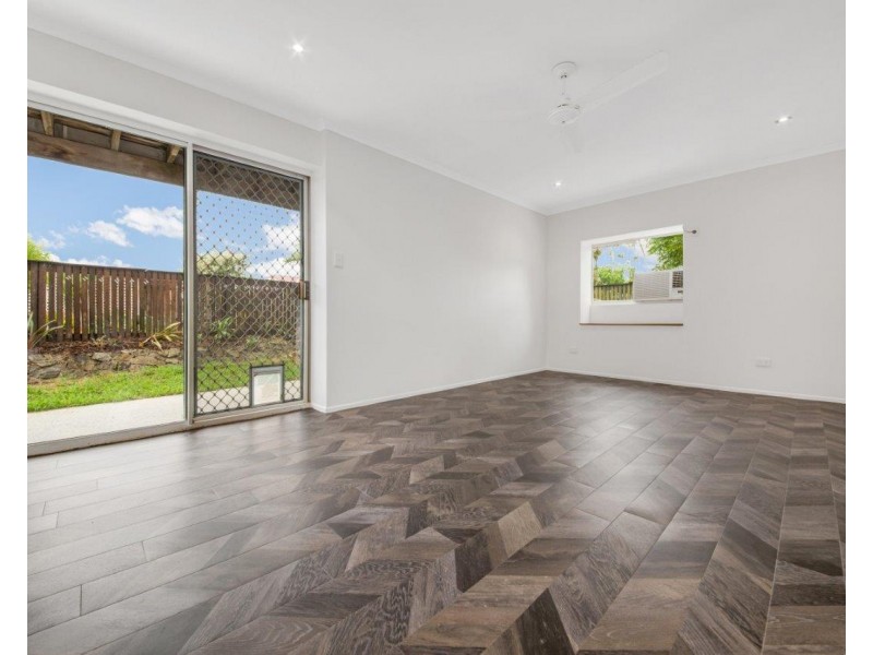 33 Dixon Drive, Telina QLD 4680