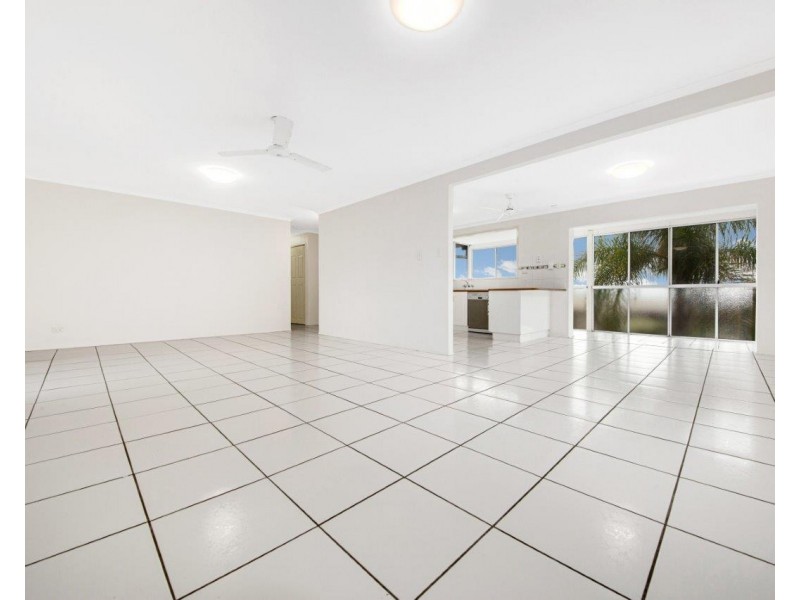 33 Dixon Drive, Telina QLD 4680