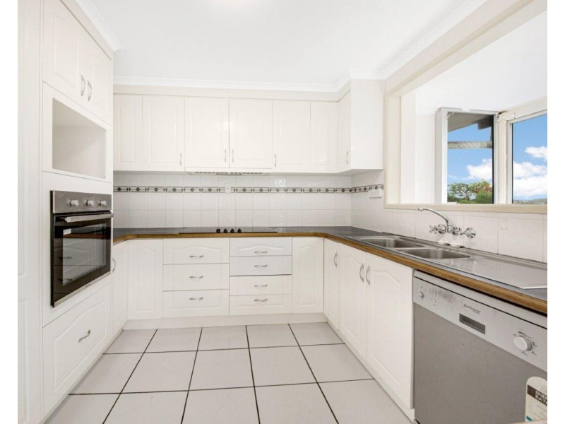 33 Dixon Drive, Telina QLD 4680