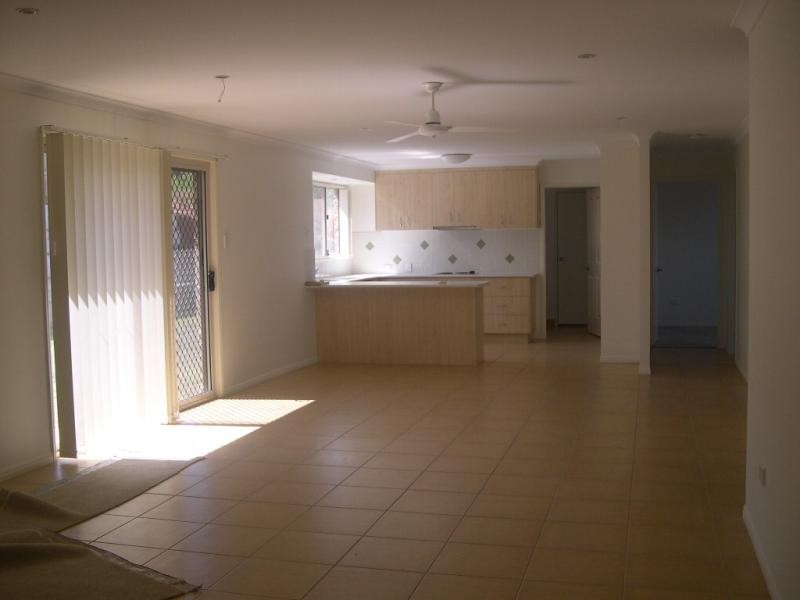 6 Moondarra Court, Clinton QLD 4680