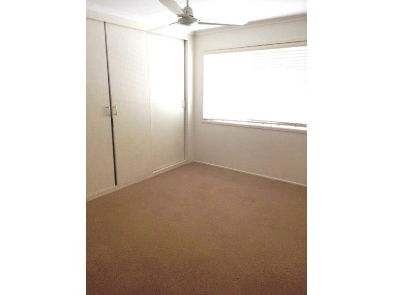 6 Goshawk Street, New Auckland QLD 4680