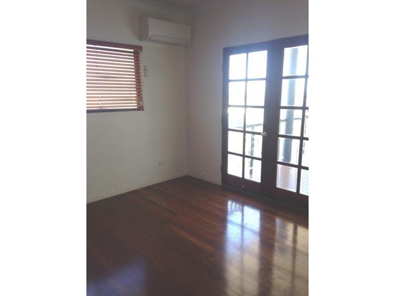 150 Oaka Lane, Gladstone QLD 4680