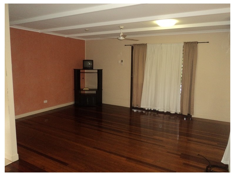 6 Penda Avenue, New Auckland QLD 4680