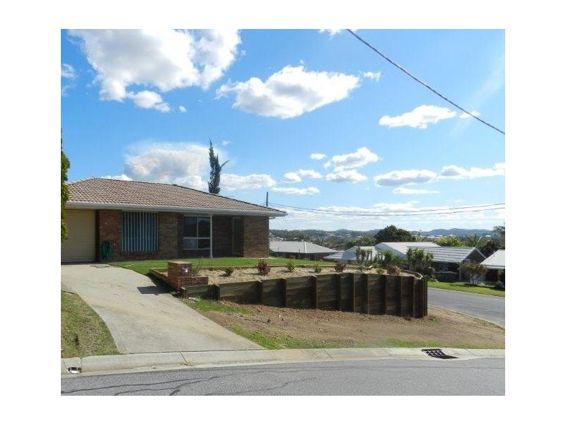 2 Earls Court, Telina QLD 4680